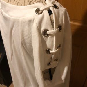 Women’s 2X white blouse